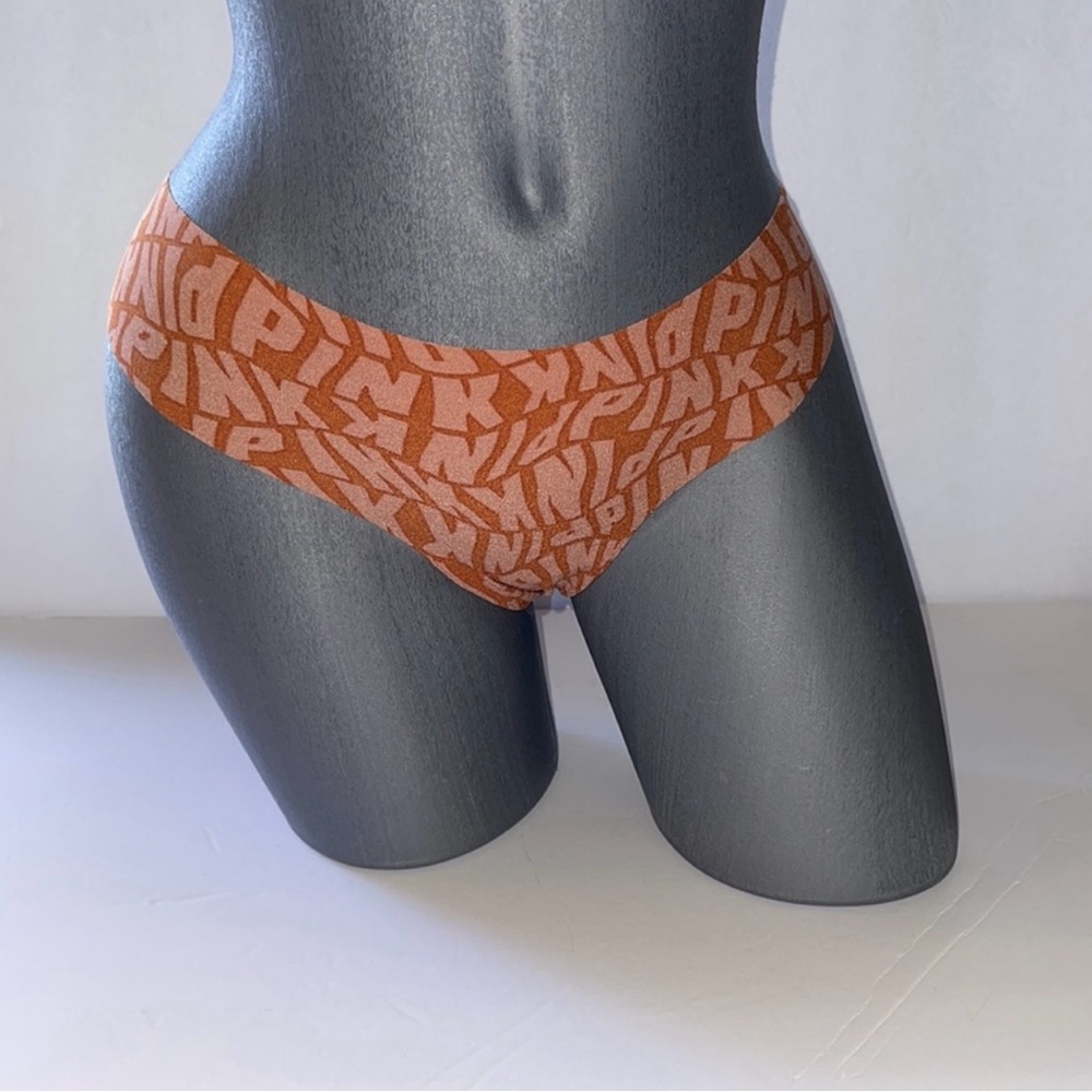 Victoria’s Secret Pink No Show Seamless Thong Underwear. NWT